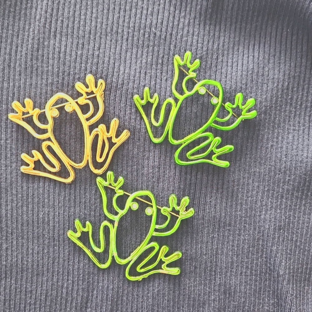 Frog 🐸 🐸 🐸  pins